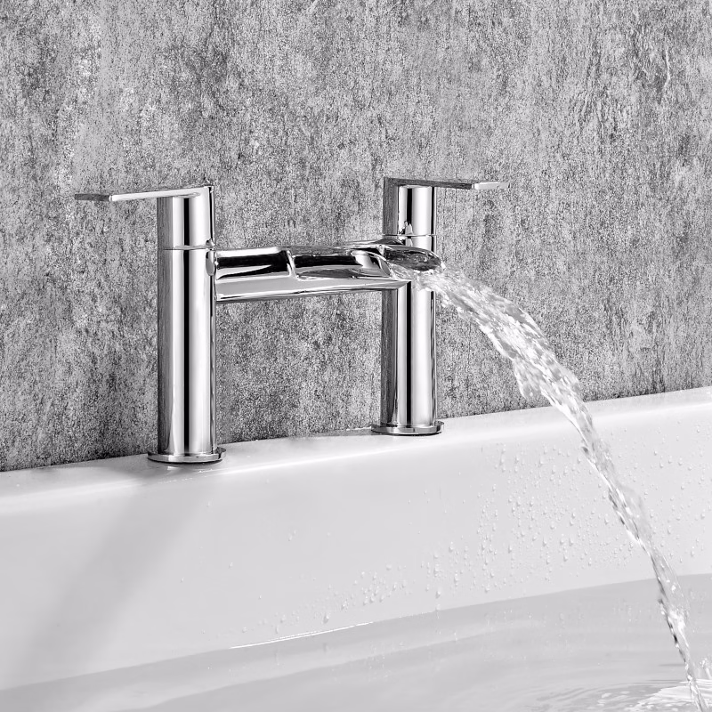 Glencar Waterfall Bath Filler Tap - Image 2